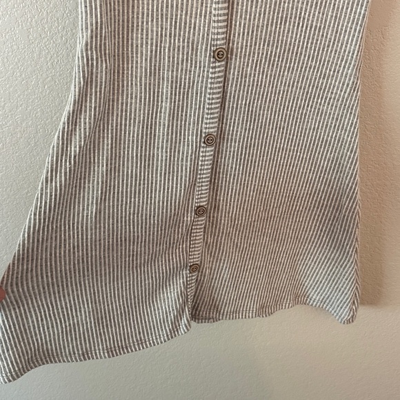 Caution To The Wind Gray Striped V-Neck Bubble Sleeve Dress Small - Picture 4 of 8